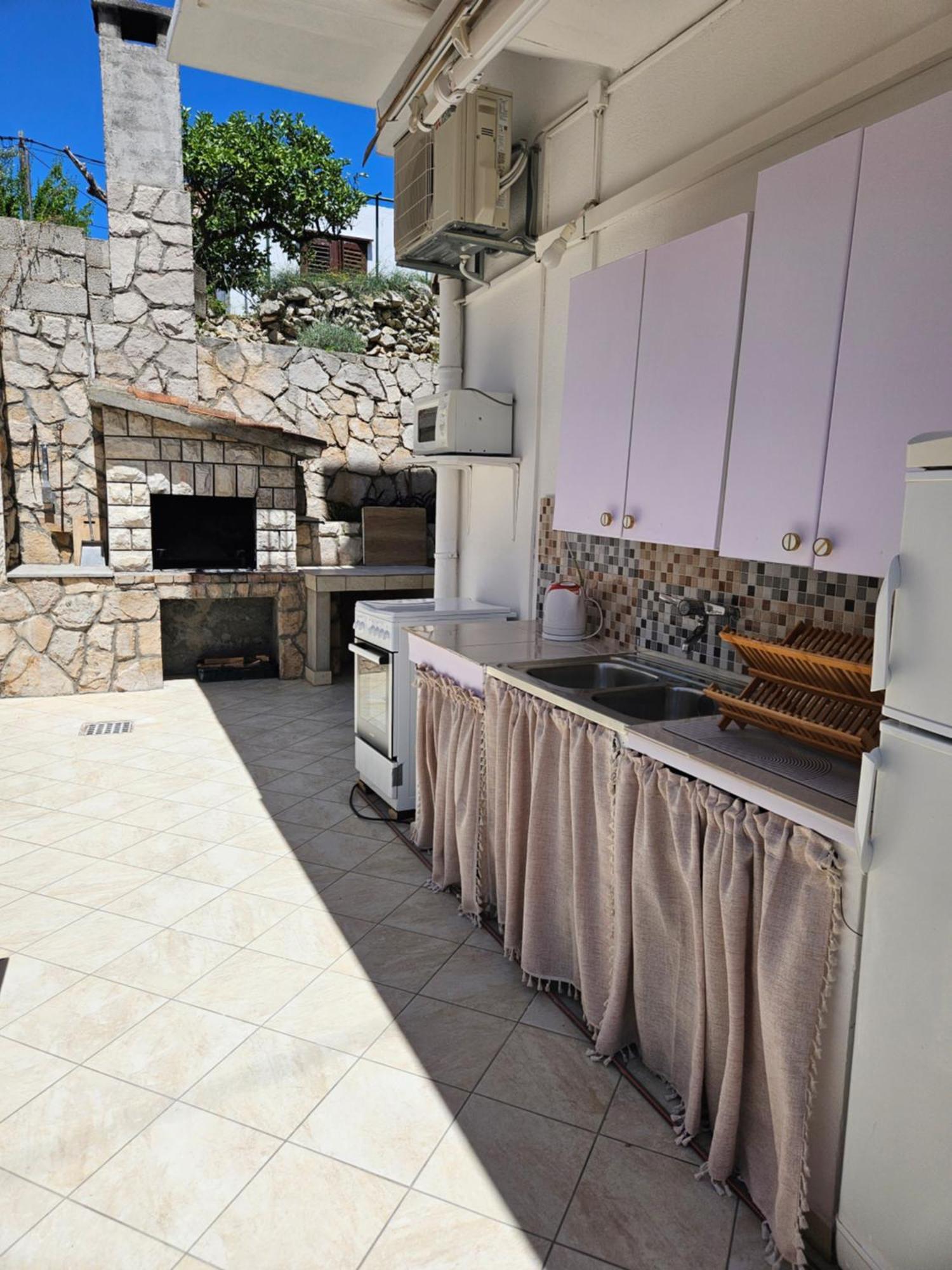 Luka'S Lodge Guesthouse & Hostel Хвар Екстериор снимка