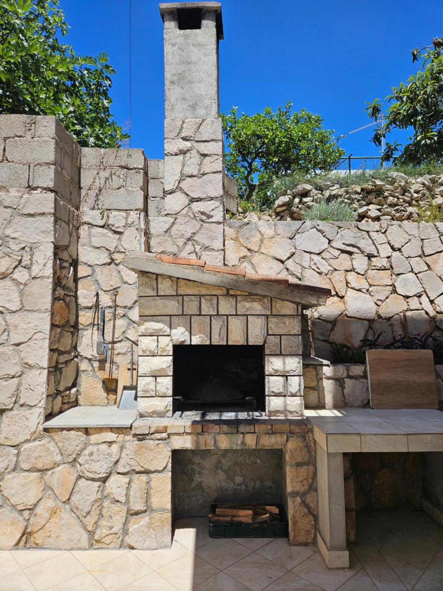 Luka'S Lodge Guesthouse & Hostel Хвар Екстериор снимка